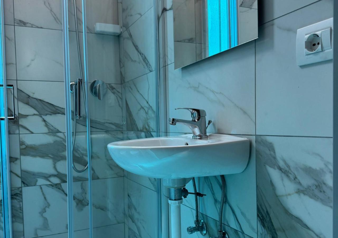 Hotel Riviera Nuova Gestione กัตตอลิกา ภายนอก รูปภาพ