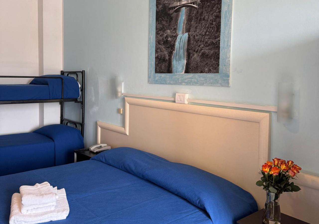 Hotel Riviera Nuova Gestione กัตตอลิกา ภายนอก รูปภาพ