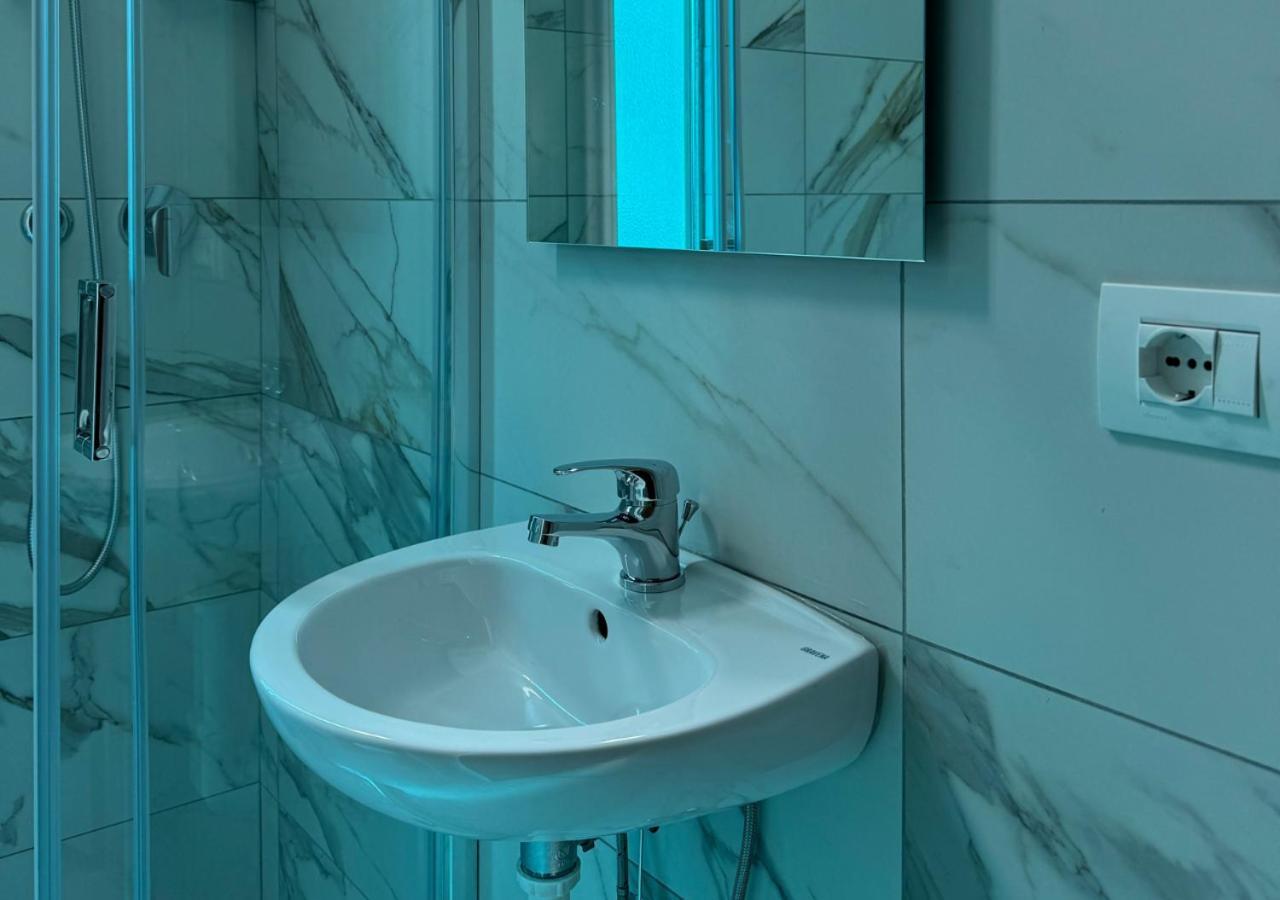 Hotel Riviera Nuova Gestione กัตตอลิกา ภายนอก รูปภาพ