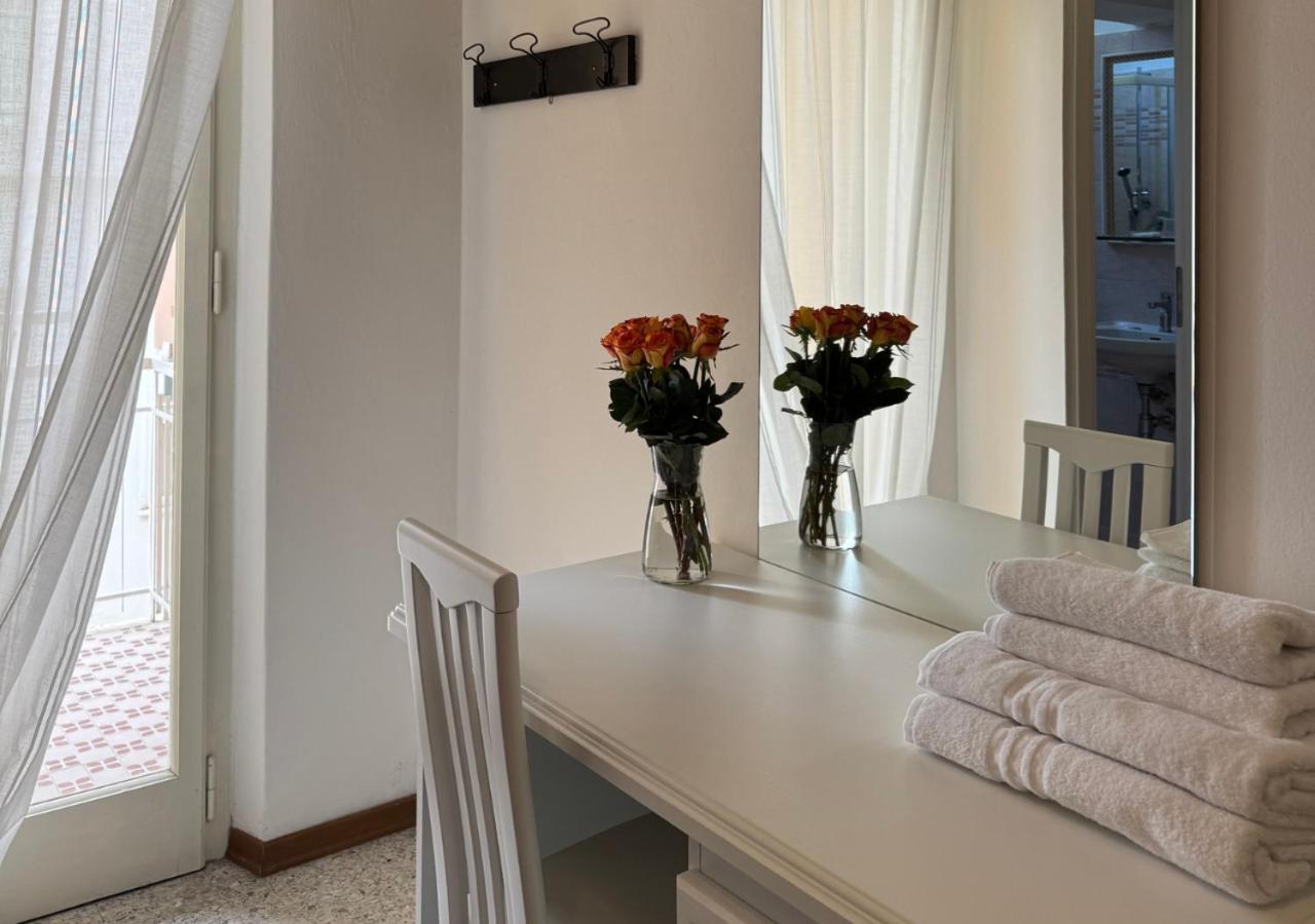 Hotel Riviera Nuova Gestione กัตตอลิกา ภายนอก รูปภาพ